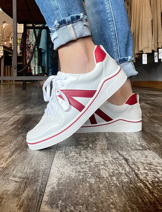 Alta Sneaker White & Red