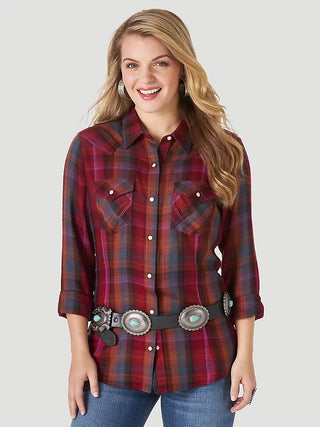 Women's Wrangler Retro® Long Sleeve Flannel Plaid Shirt